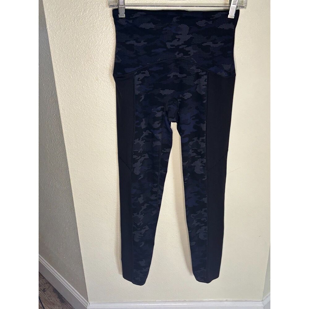 Spanx Booty Boost Lift Gym Leggings Camo High Waist Black Blue Medium M - Picture 3 of 4